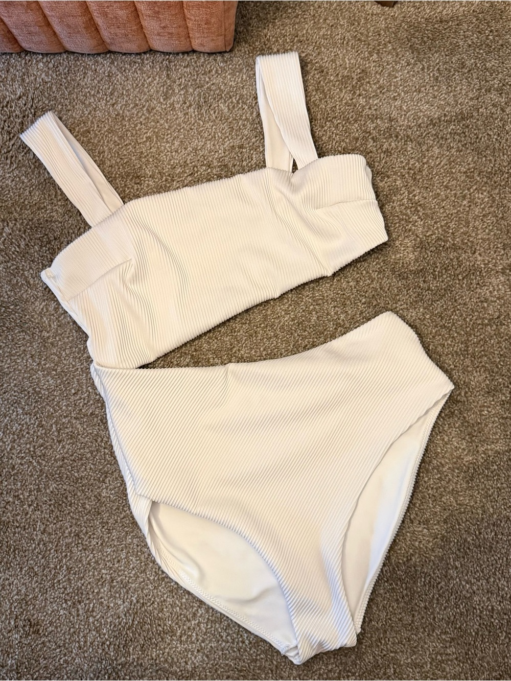 H&M size large women’s white ribbed one piece connected cut-out bikini swimsuit
